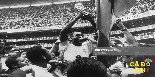 pele-nang-cup-vo-dich-worldcup-Jules-Rimet